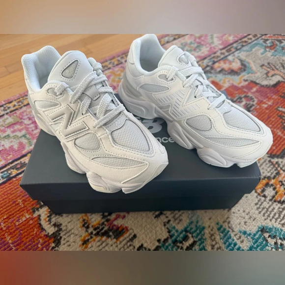 New Balance Kids Grey Sneakers - Picture 5 of 8